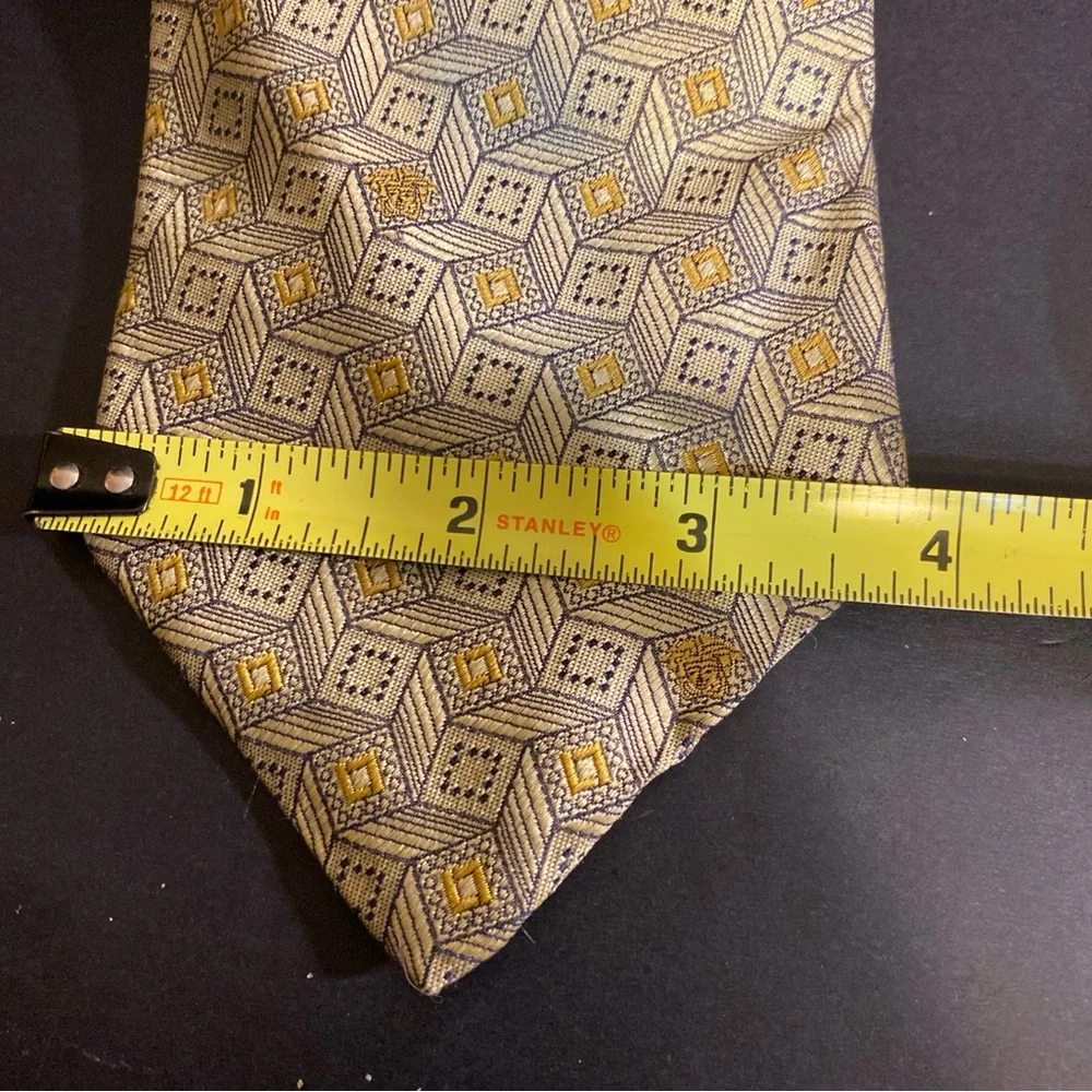 Versace gold dimensional